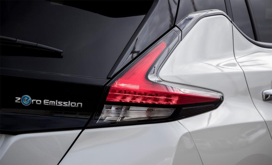 Детали экстерьера Nissan Leaf 2018 года  (WW) (фото 6 из 40)